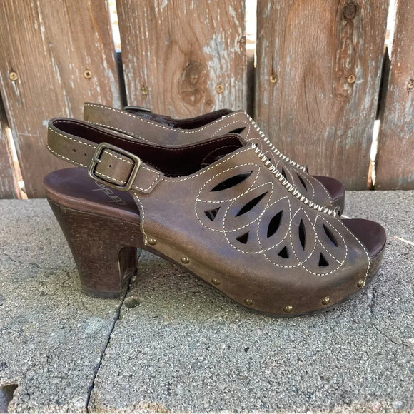 DANKSO Women’s Brown Leather Open Toe Platform Chunky Heel Size 37 - Picture 6 of 11